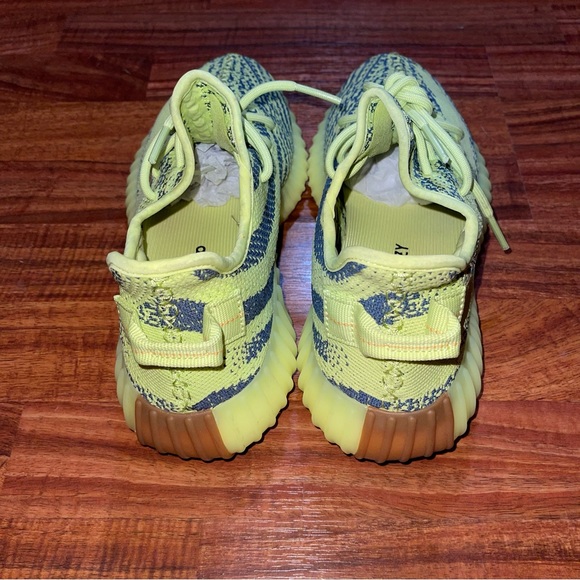 Yeezy Boost 350 V2 ‘Semi Frozen Yellow’ - Picture 4 of 8